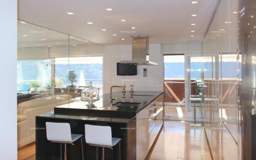 Beautifully remodeled apartment in Escaldes with awesome views